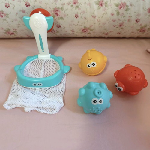 Akuku bath toys animals like new