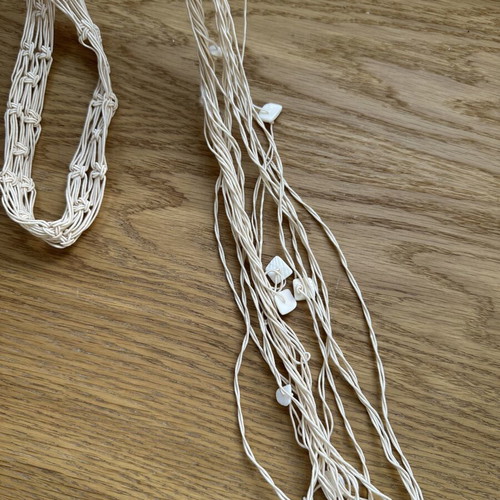 Belt summer adjustable with shells like new, white