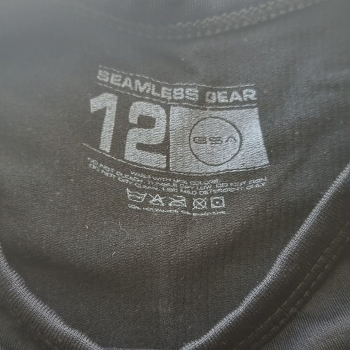 GSA Kid’s Thermal Long Sleeve Black, like new