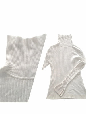 New Look white turtleneck like new with gold details XXL