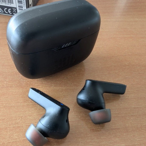 JBL Tune 235NC In-ear Bluetooth Handsfree used