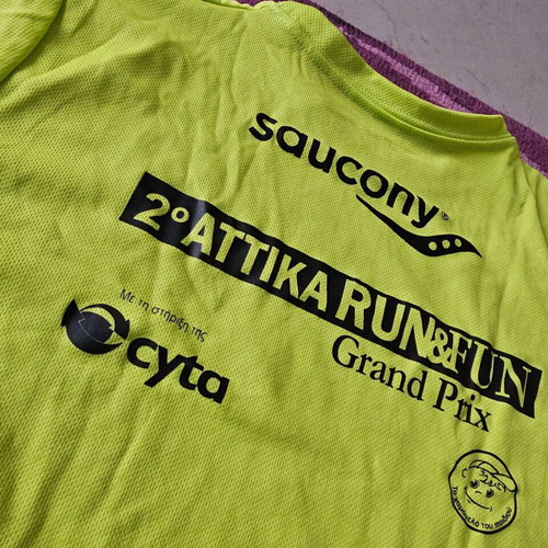 Saucony running shirt size Medium like new, green
