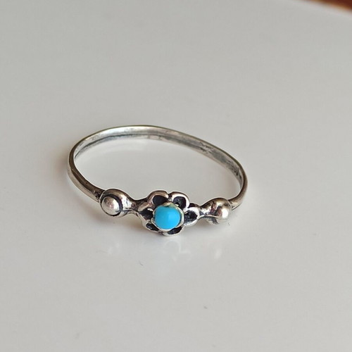 Vintage silver ring with turquoise like new