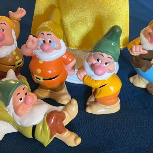 Snow White and the 7 Dwarfs set used, Disney Mattel