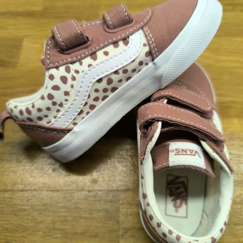 Vans Ward kids shoes new, size 24, athletic style