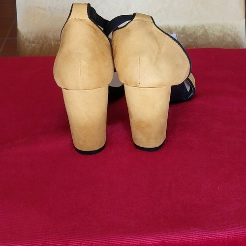 GOGO women's sandals new, size 40, mustard color, 10 cm heel