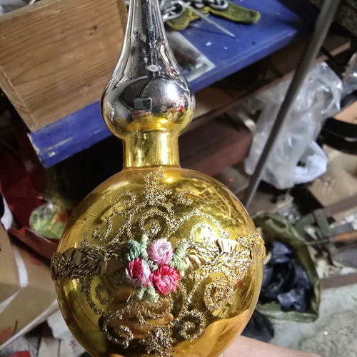 Glass gold tree topper used with designs, broken