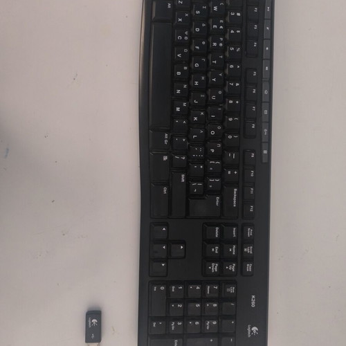 Πληκτρολόγιο Logitech ασύρματο μεταχειρισμένο με φλασάκι και 2 μπαταρίες