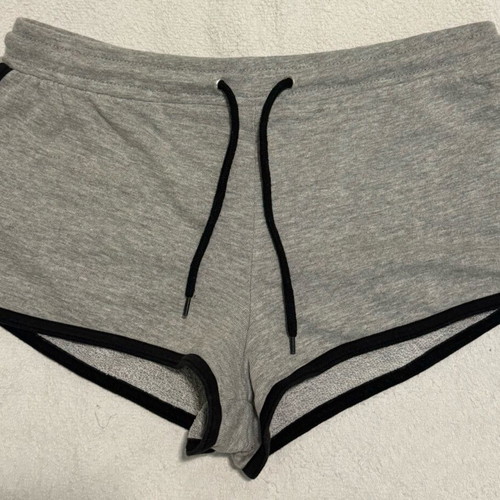 Sports shorts maco gray like new, size os