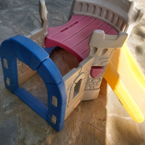 Castle with slide Little Tikes used