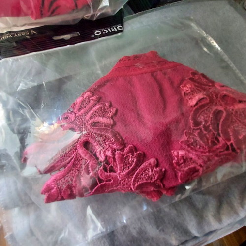 Venus Victoria lingerie burgundy lace new, size S