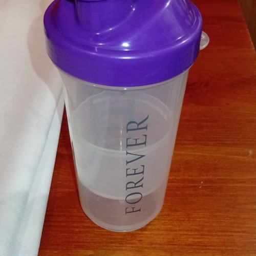 Smart Shake protein shaker, Forever Living F.I.T. series, purple lid