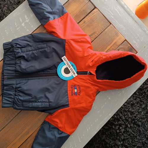 Water-repellent lightweight jacket for boy like new, size 2 years