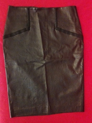 Lynne skirt size 42 like new, black leather look