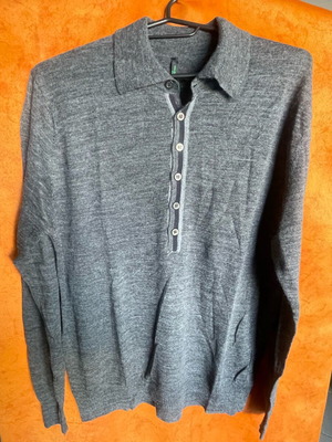 Branded men's blouse like new, size Medium