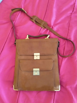 Leather professional bag used, brown with handle and shoulder strap