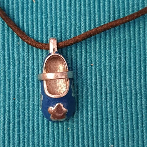 Silver 925 shoe necklace used with blue enamel