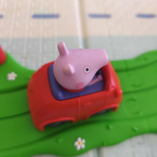 Peppa Pig Train with Tracks like new