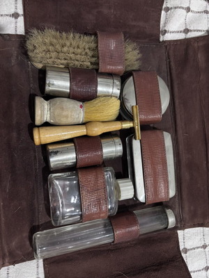 Σετ ξυρίσματος vintage με δερμάτινη βαλίτσα μεταχειρισμένο