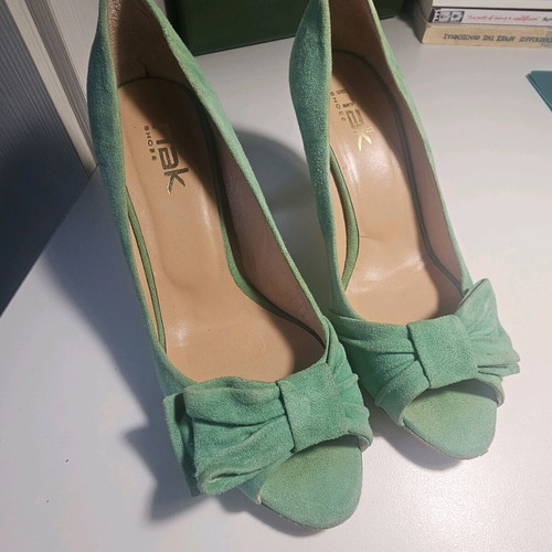 Nak suede leather pumps used, size 37, green