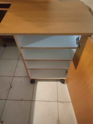 Έπιπλο γραφείου με ντουλάπι και ράφια, σαν καινούργιο, καφέ μελαμίνη, με ροδάκια