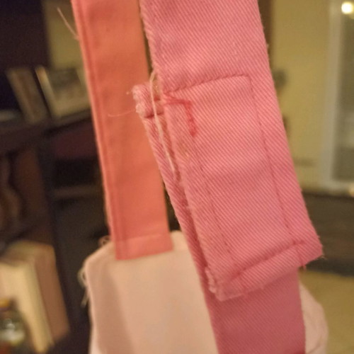 Girls' apron with Winnie used