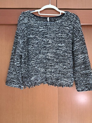 Stradivarius sweater used, black and white bouclé loose fit blouse