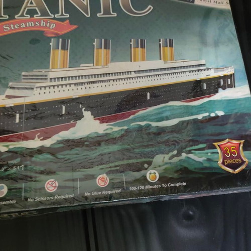 3D Puzzle Titanic CubicFun T4012h like new, 35 pieces
