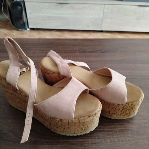 Women’s platform shoes like new, size 40, dusty pink color