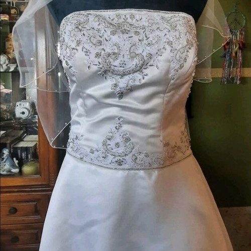 Demetrios wedding dress new, size small, white with long train