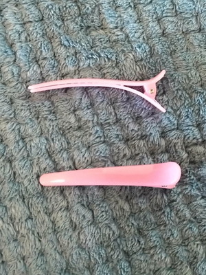 Hair clips small, new, set of two