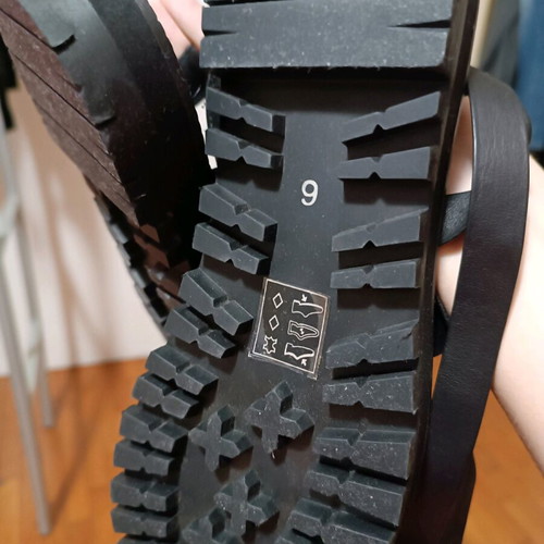 Black leather Asolo sandals new, size 39 with lug sole