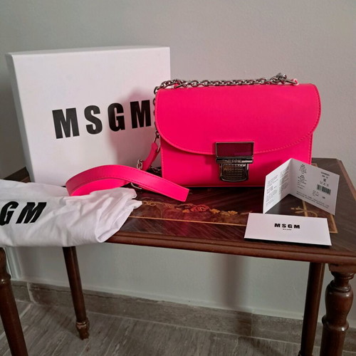 MSGM shoulder bag new, fuchsia with flap and push-clasp