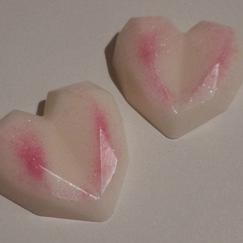 Wax melts handmade set of 4, 3D geometric heart with gardenia and rose scent