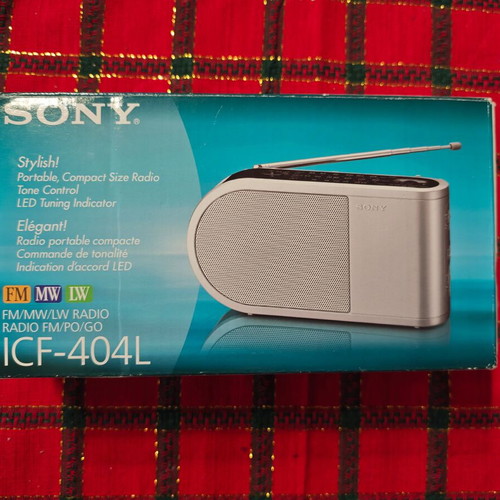 Sony ICF-404L portable radio like new, in original box