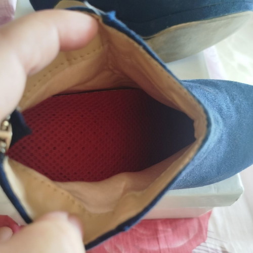 Ideal Shoes ankle boots size 37 used dark blue with worn heel