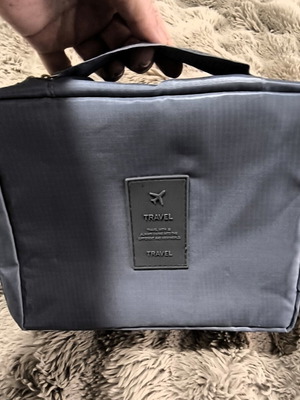 Νεσεσέρ χεριού ταξιδίου καινούργιο, γκρι