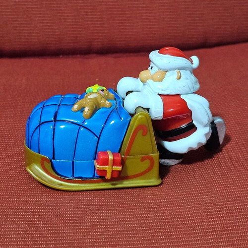 Santa Claus with sleigh used, in good condition