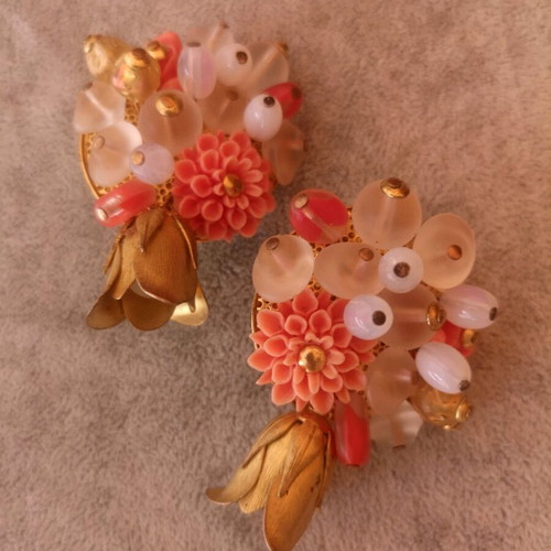 Vintage Faux Bijoux Clip Earrings used, multicolor