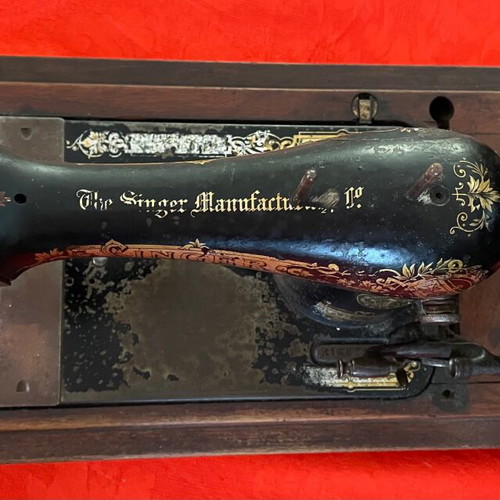 Final price! Singer sewing machine antique, manual, from 1902, with serial number R1287728.