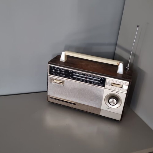 Wilco Super Deluxe Vintage Radio used, wooden