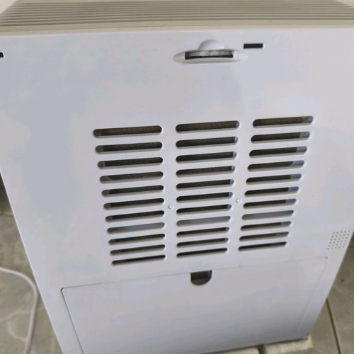 Toyotomi dehumidifier used
