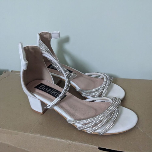 Bozikis girls' white high-heeled shoes size 31 used with rhinestones