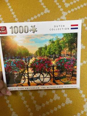 Puzzle 1000 pieces like new