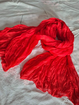 Women's scarves, red