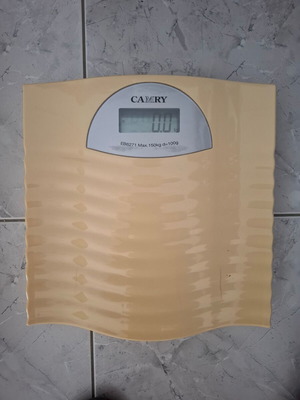 Camry electronic bathroom scale used, 30 × 30 cm