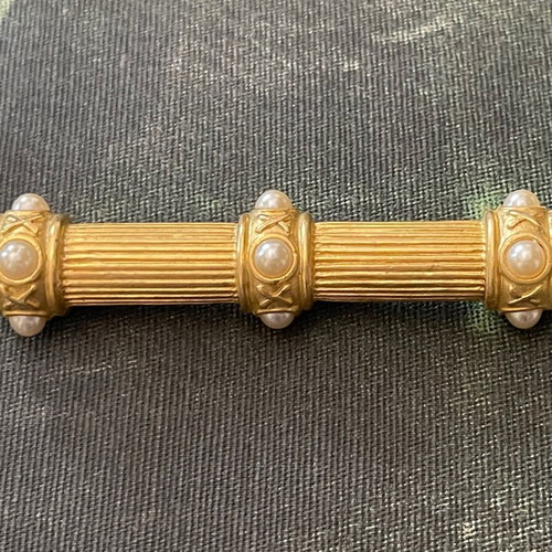 French large brooch like new, custom jewellery vintage