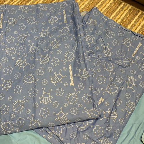 Children's bedding set like new with 2 sheets, 1 duvet cover, 1 pillowcase
