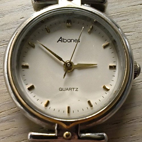 Vintage Albanes women's watch used with metal strap