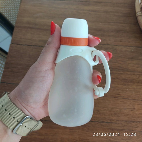 Infantino baby/toddler silicone feeder like new from 4 months